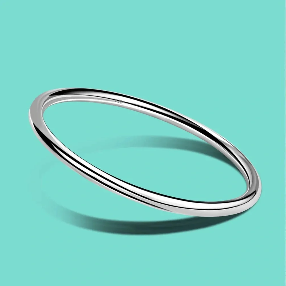 925 Sterling Silver Hoop Bracelet - Simple and Stunning - Picture 1 of 4